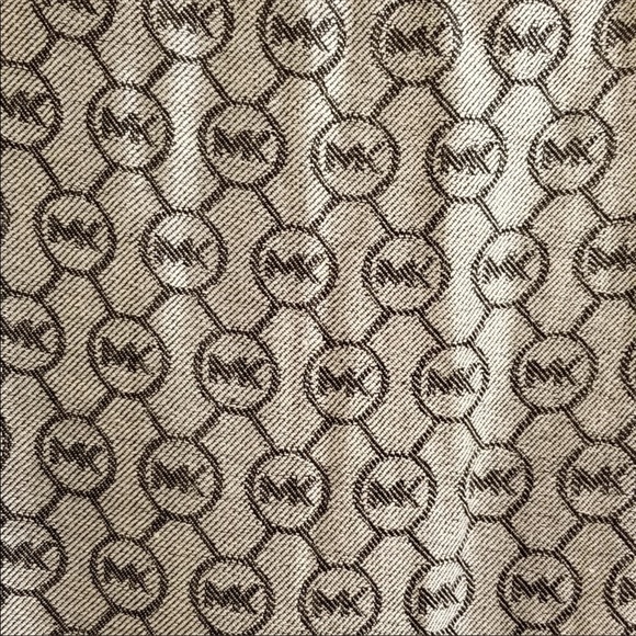 Michael Kors Jacquard blanket scarf - Picture 2 of 4